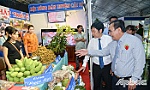 Mỗi ngày trên 5.000 lượt khách tham quan, mua sắm