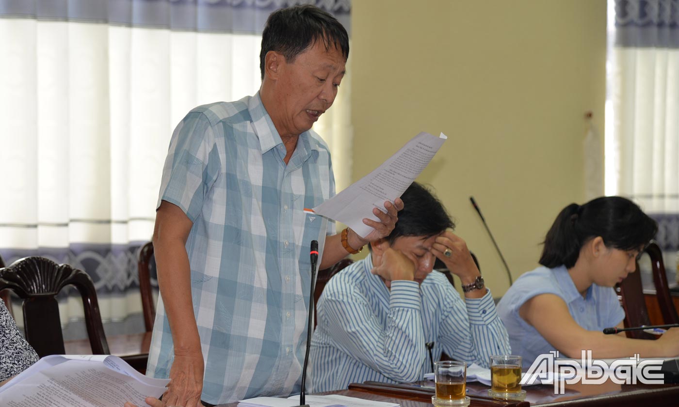 Đại biểu đóng góp ý kiến