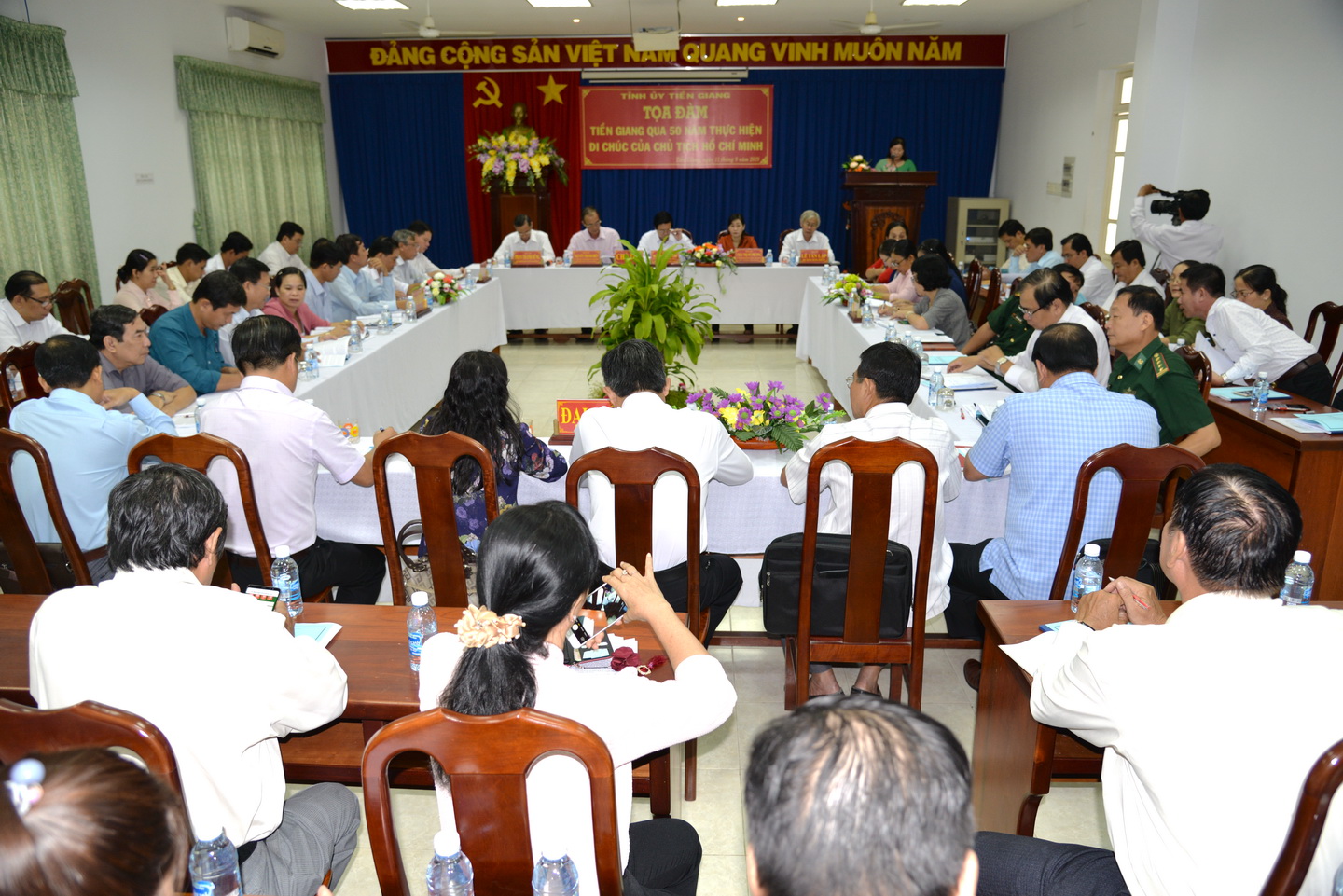 Quang cảnh buổi tọa đàm