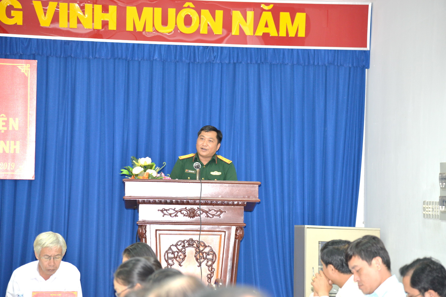 Đại diện Bộ Chỉ huy quân sự tỉnh phát biểu tham luận 