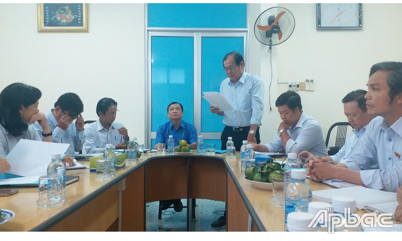 Đồng chí Nguyễn Minh Tân, Bí thư chi bộ, Tổng Biên Tập Báo Ấp Bắc phát biểu tại buổi tọa đàm