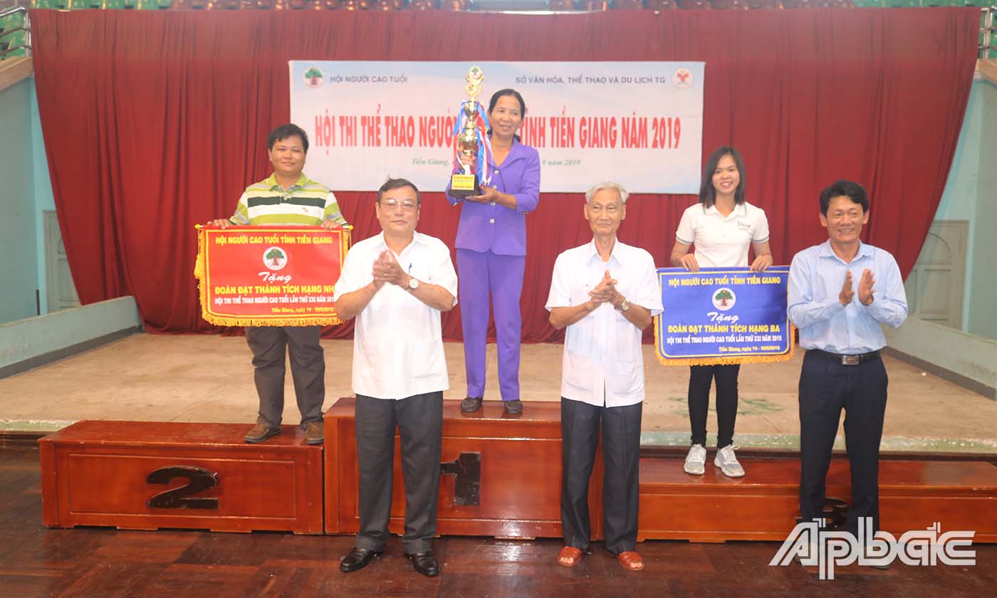 Đơn vị huyền Gò Công Tây xuất sắc đoạt hạng Nhất toàn đoàn.
