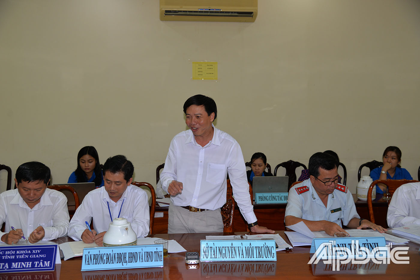 Lãnh đạo các ngành phát biểu tại buổi tiếp