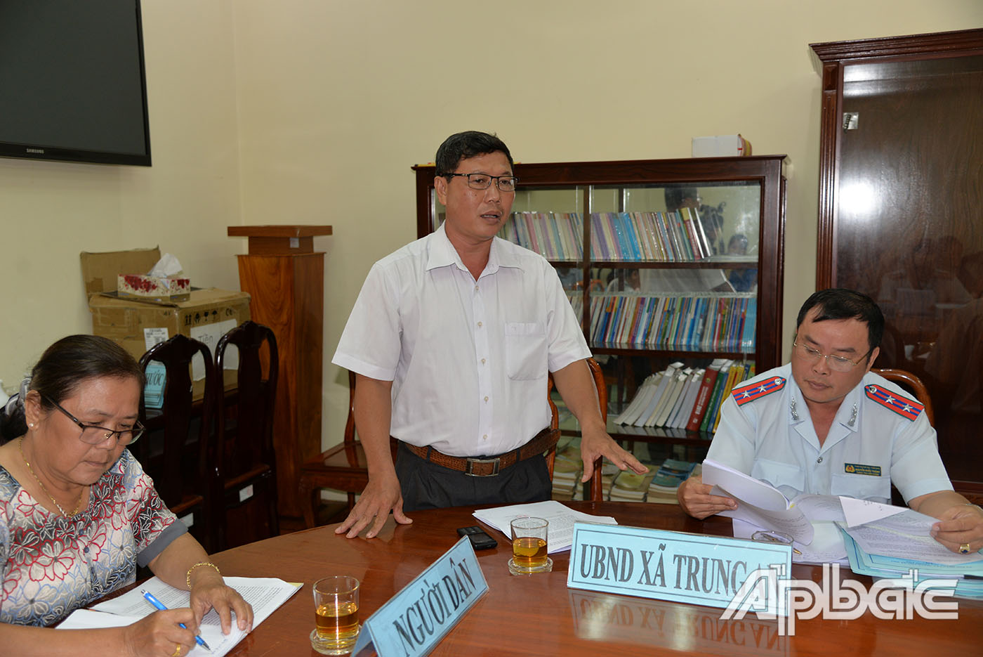 Lãnh đạo địa phương phát biểu tại buổi tiếp công dân