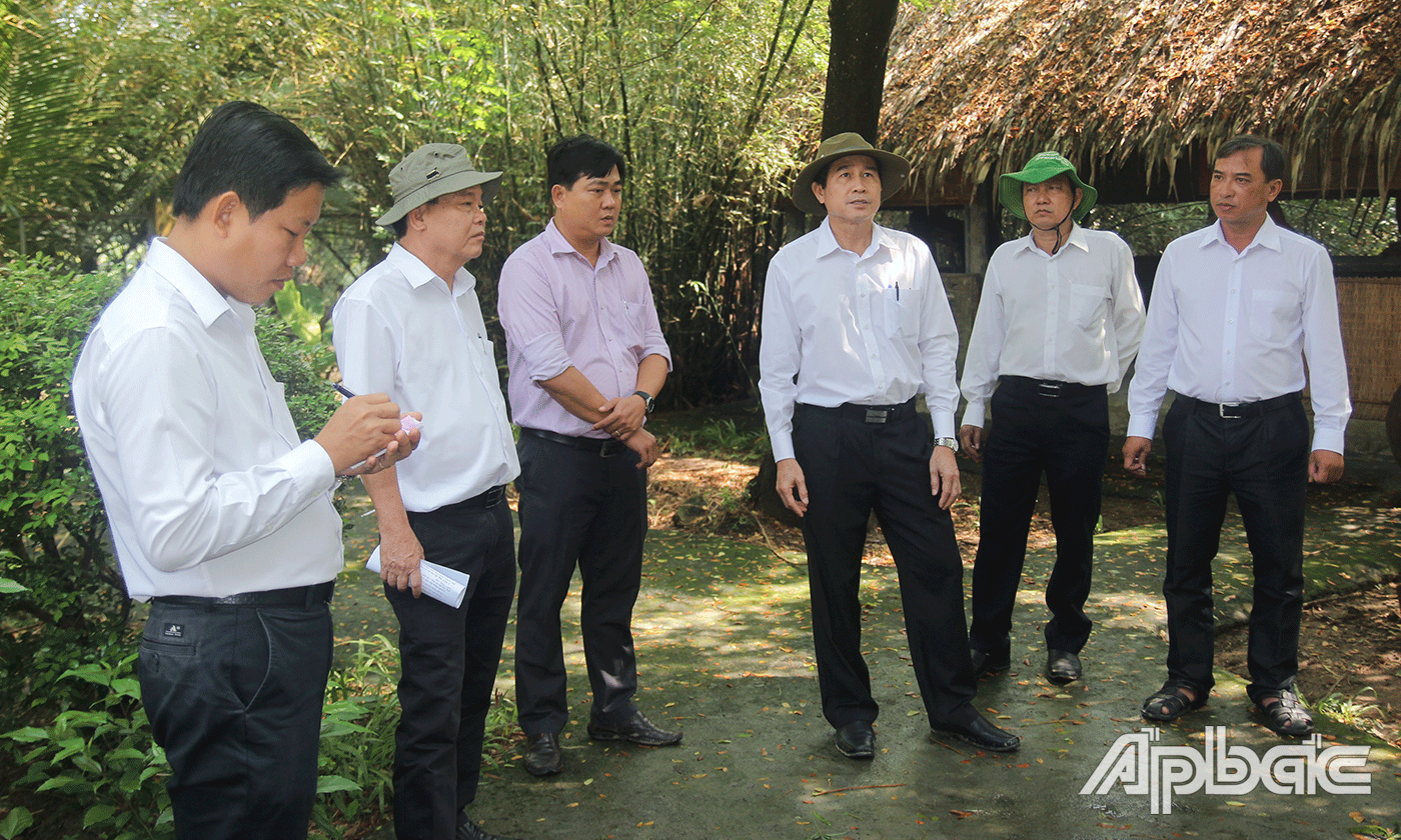 Đồng chí Lê Văn Hưởng đã đề nghị TX. Cai Lậy cần có kế hoạch trùng tu, tôn tạo, sửa chữa, nâng cấp và bổ sung một số hạng mục khác…