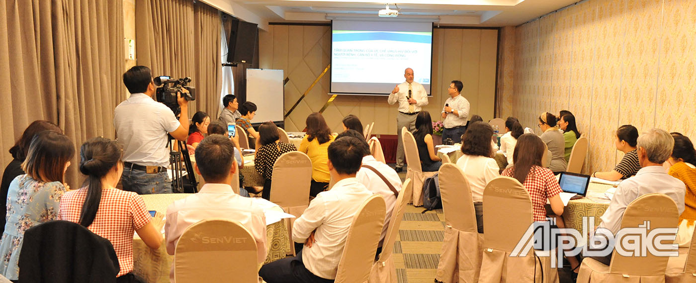 Quang cảnh buổi tập huấn