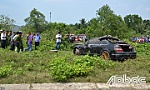 Tìm thấy 3 thi thể bên trong chiếc xe Mercedes
