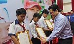 Chung tay giúp đỡ trẻ em nghèo cắp sách đến trường