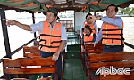 Chủ tịch UBND tỉnh Lê Văn Hưởng kiểm tra tình hình sạt lở