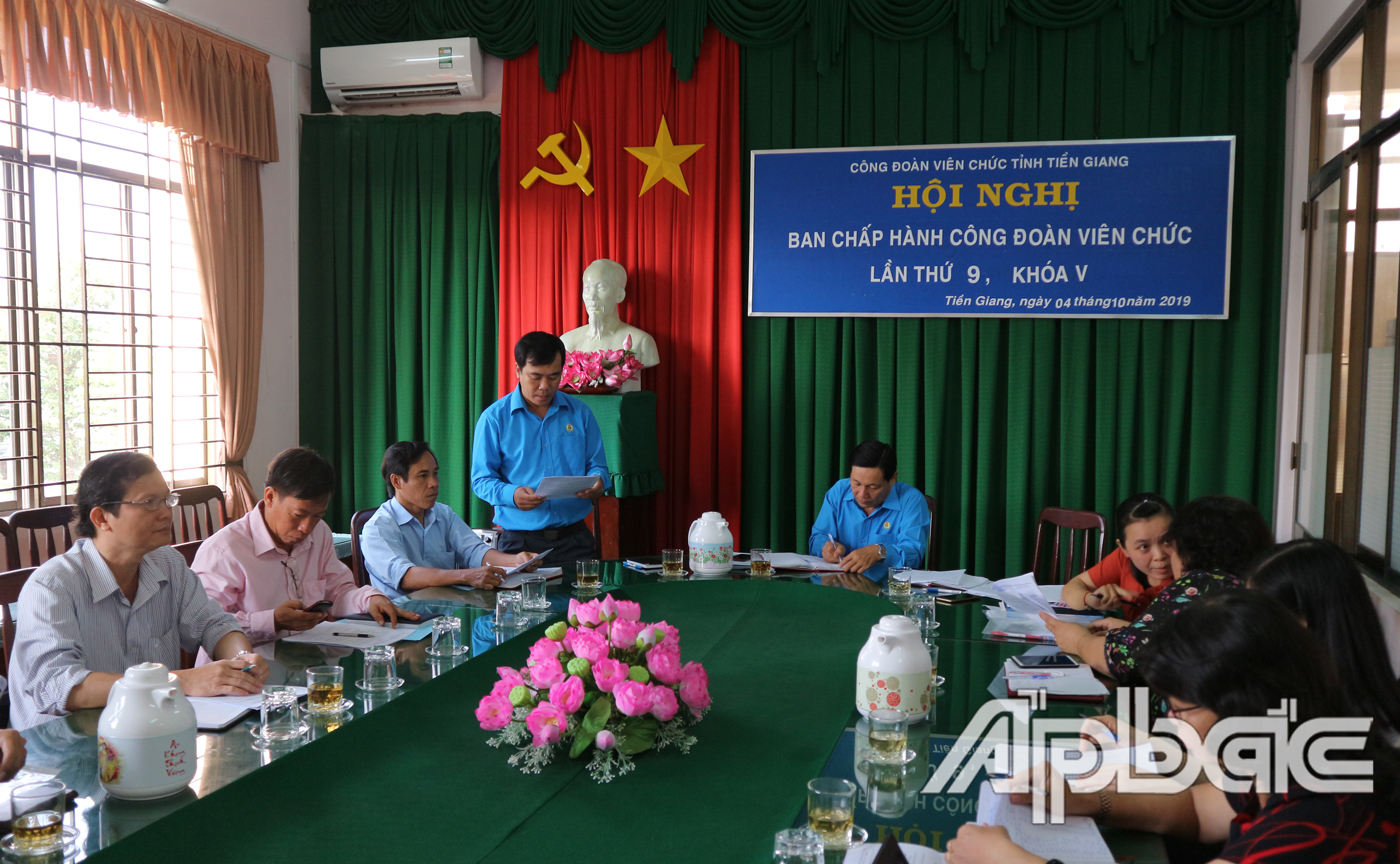 Quang cảnh buổi làm việc
