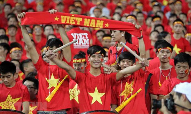 Cổ động viên Việt Nam. (Ảnh: TTXVN)