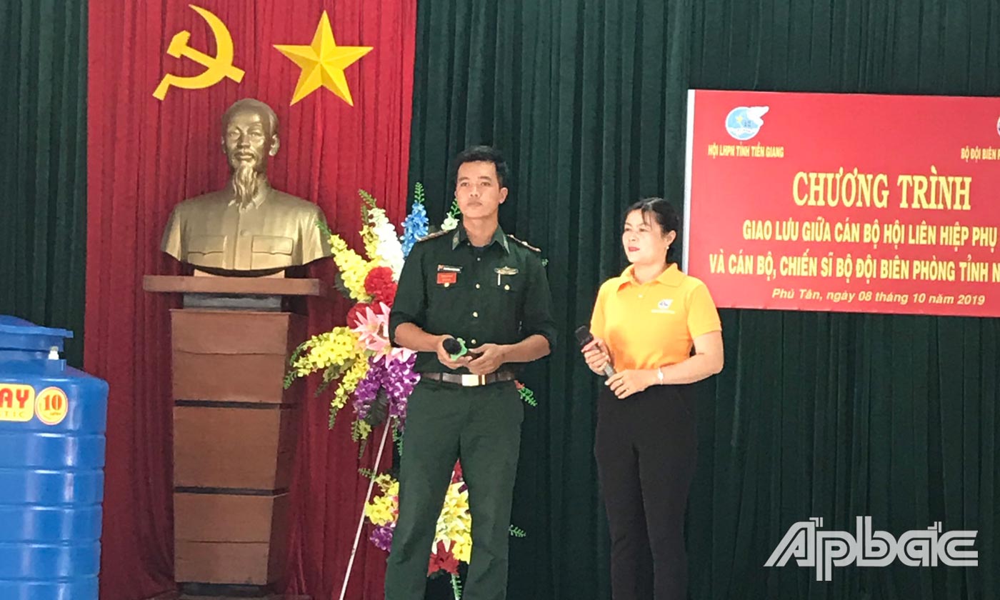 Giao lưu văn nghệ