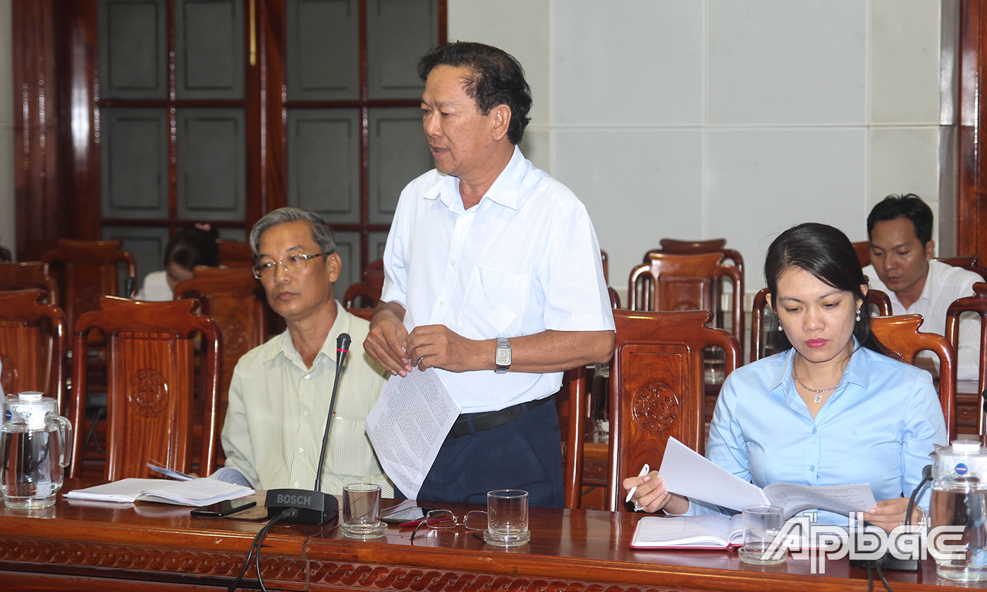 Các đại biểu phát biểu ý kiến.