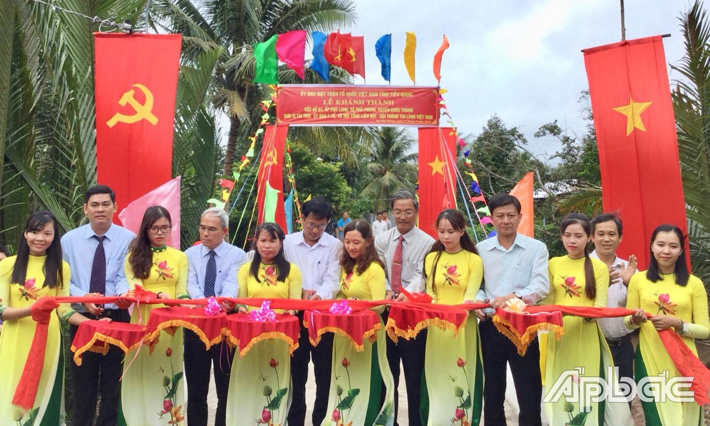 Khánh thành cầu số 1  ấp Phú Long, xã Phú Phong