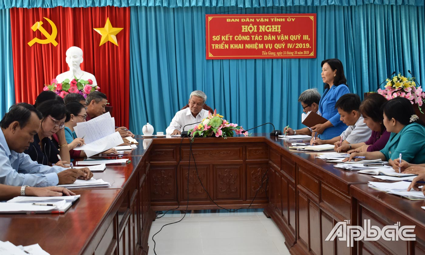 Đại diện các ban, ngành, địa phương phát biểu ý kiến