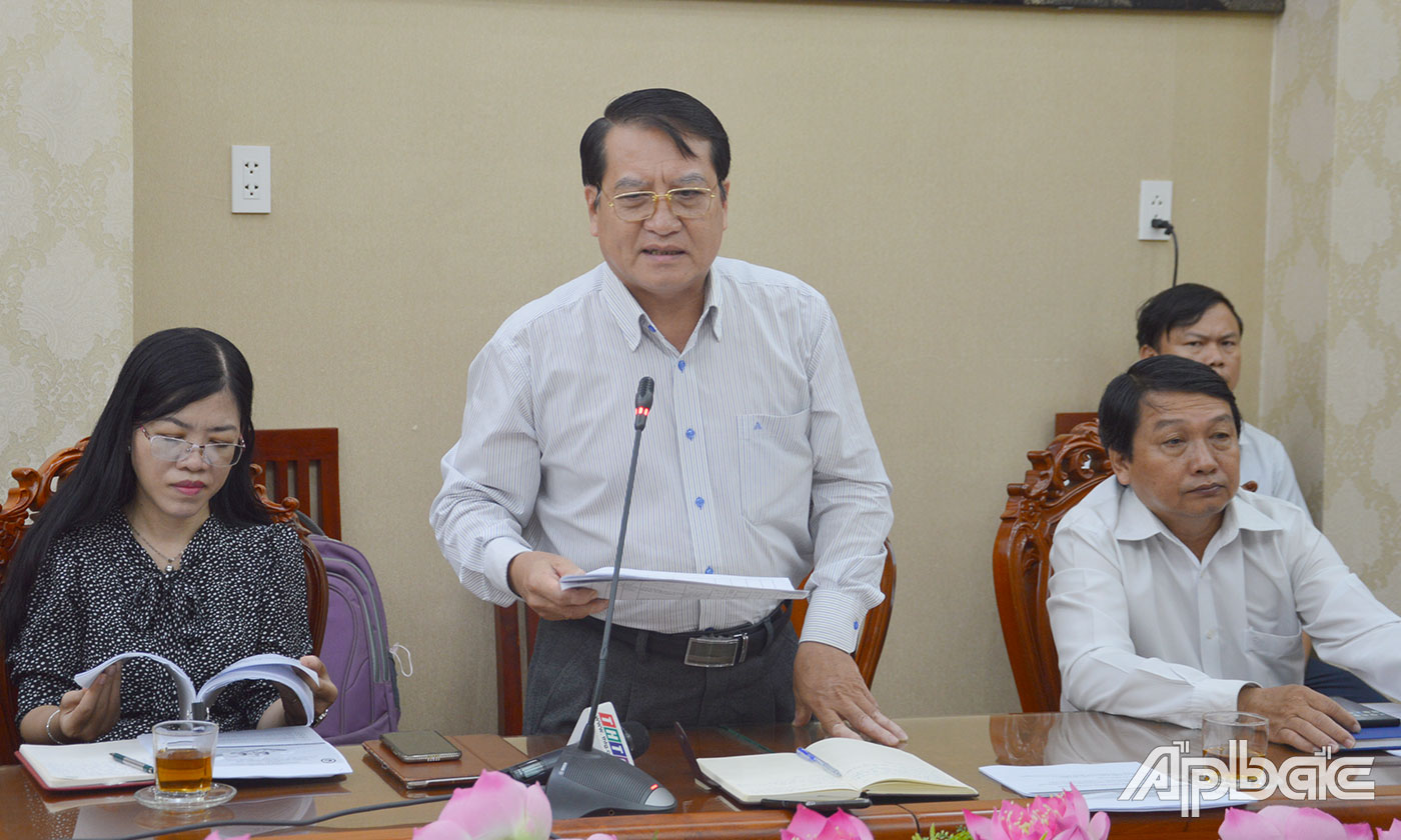 Các đại biểu phát biểu ý kiến.
