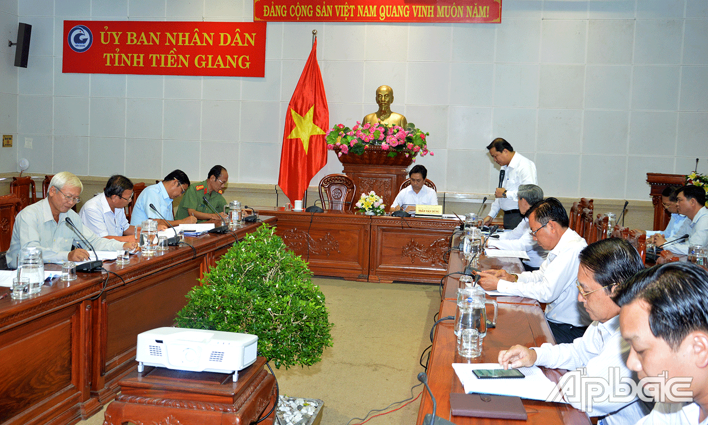Quyền Giám đốc Sở Kế hoạch và Đầu tư Nguyễn Đình Thông báo cáo thuyết minh tóm tắt nhiệm vụ và dự toán kinh phí lập Quy hoạch tỉnh Tiền Giang.
