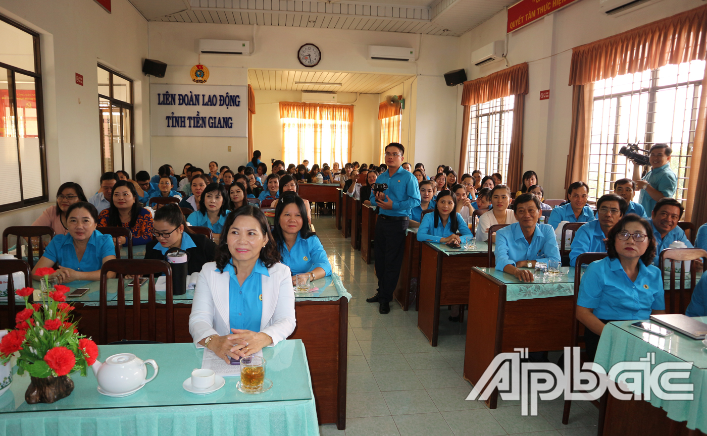 Quang cảnh buổi họp mặt