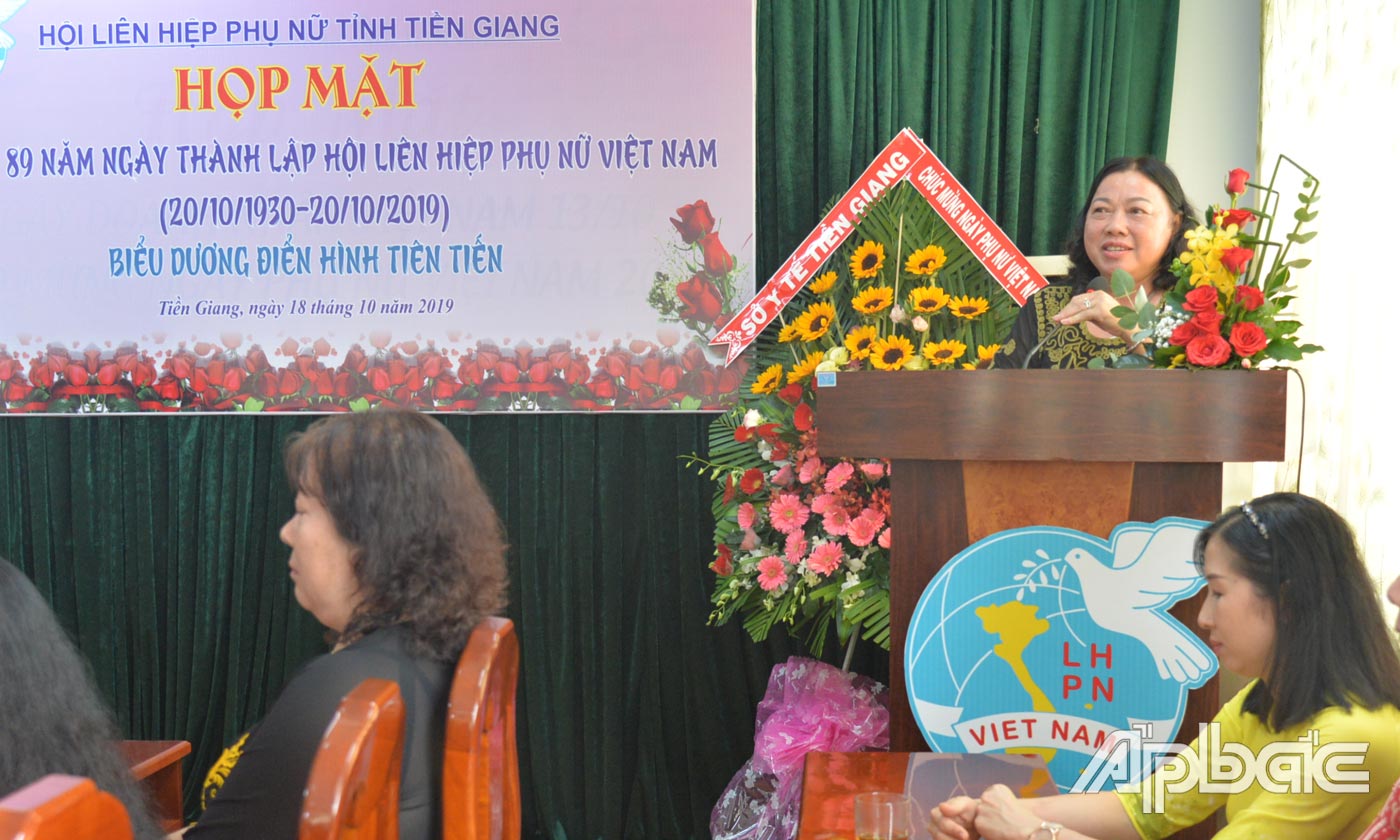 Đại biểu phát biểu chia sẻ kinh nghiệm.