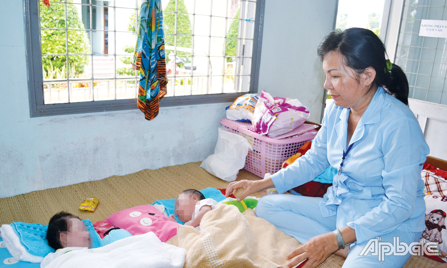 Trẻ bị bỏ rơi được chăm sóc, nuôi dưỡng tại Trung tâm Công tác xã hội tỉnh.