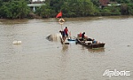 Va chạm sà lan tự hành, tàu gỗ chìm trên kinh Chợ Gạo
