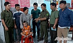 Trao trả bé trai 26 tháng tuổi bị lạc
