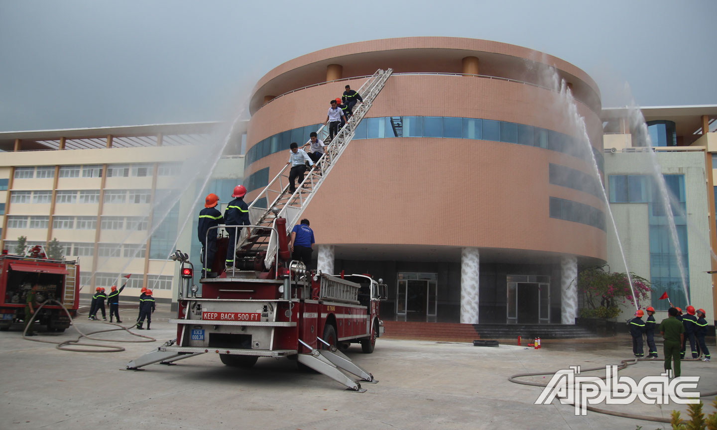 Diễn tập PCCC&CNCH tại Trường Đại học Tiền Giang (cơ sở Thân Cửu Nghĩa, huyện Châu Thành).