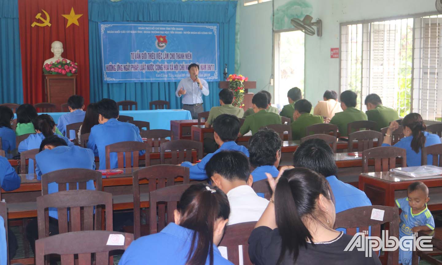 Tư vấn giới thiệu việc làm cho Đoàn viên, thanh niên xã Đồng Thạnh.
