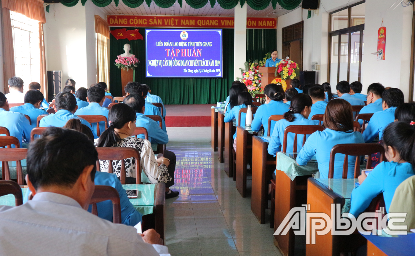 Quang cảnh lớp tập huấn 