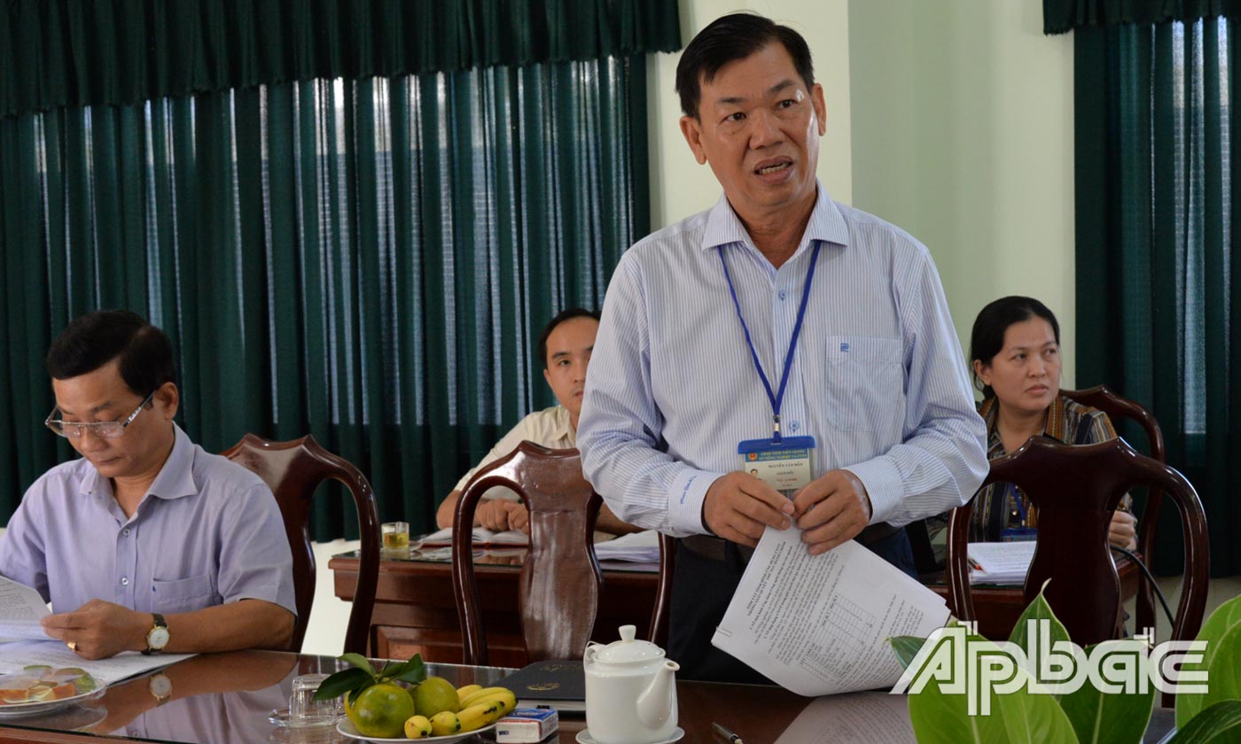Đoàn giám sát làm việc tại Sở Nông nghiệp và Phát triển Nông thôn.
