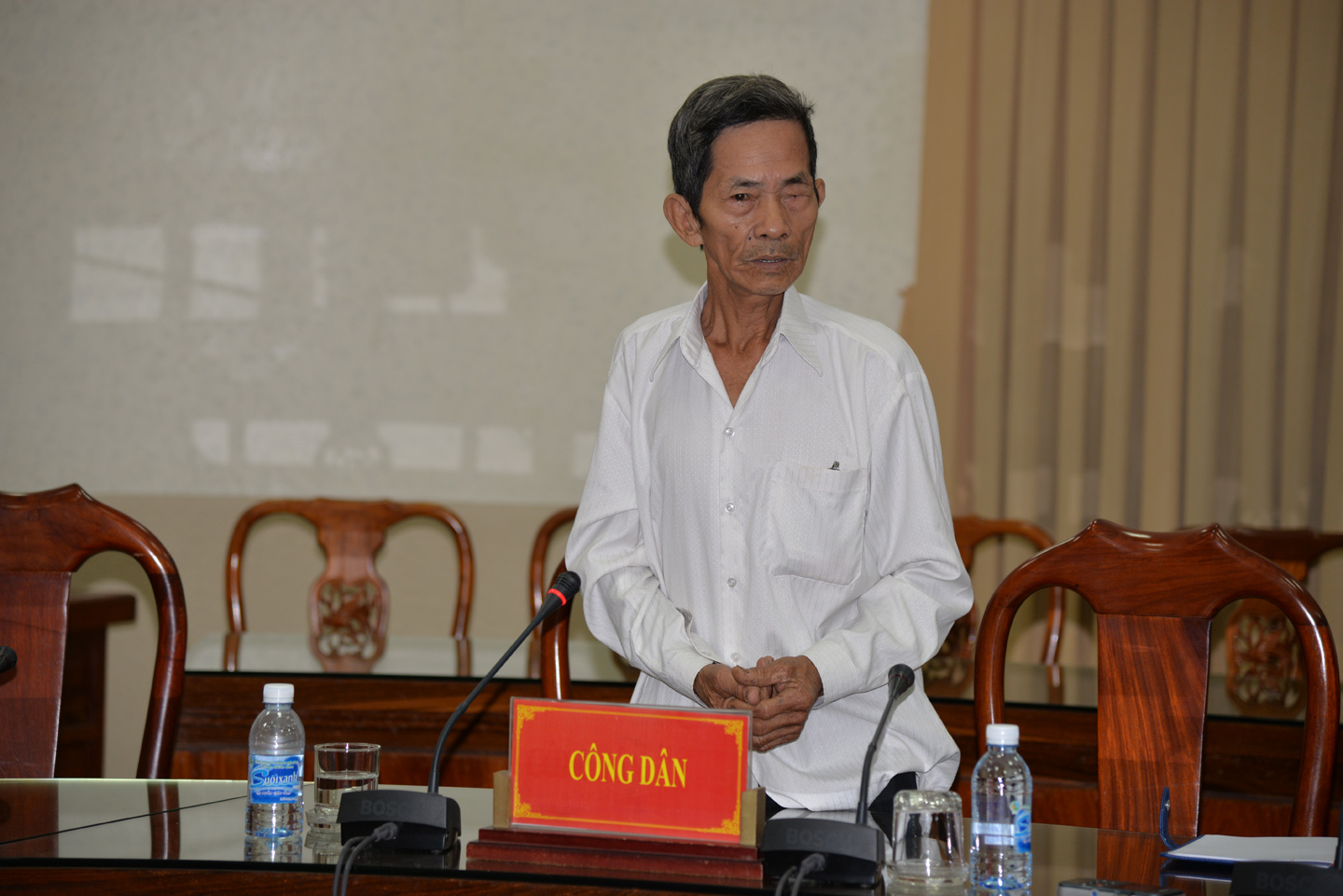 Ông Bùi Văn Đức phát biểu tại buổi làm việc với bí thư Tỉnh ủy