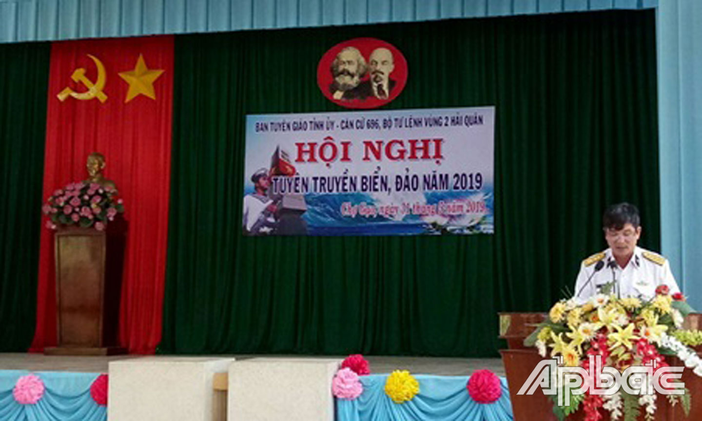Tuyên truyền biển, đảo.