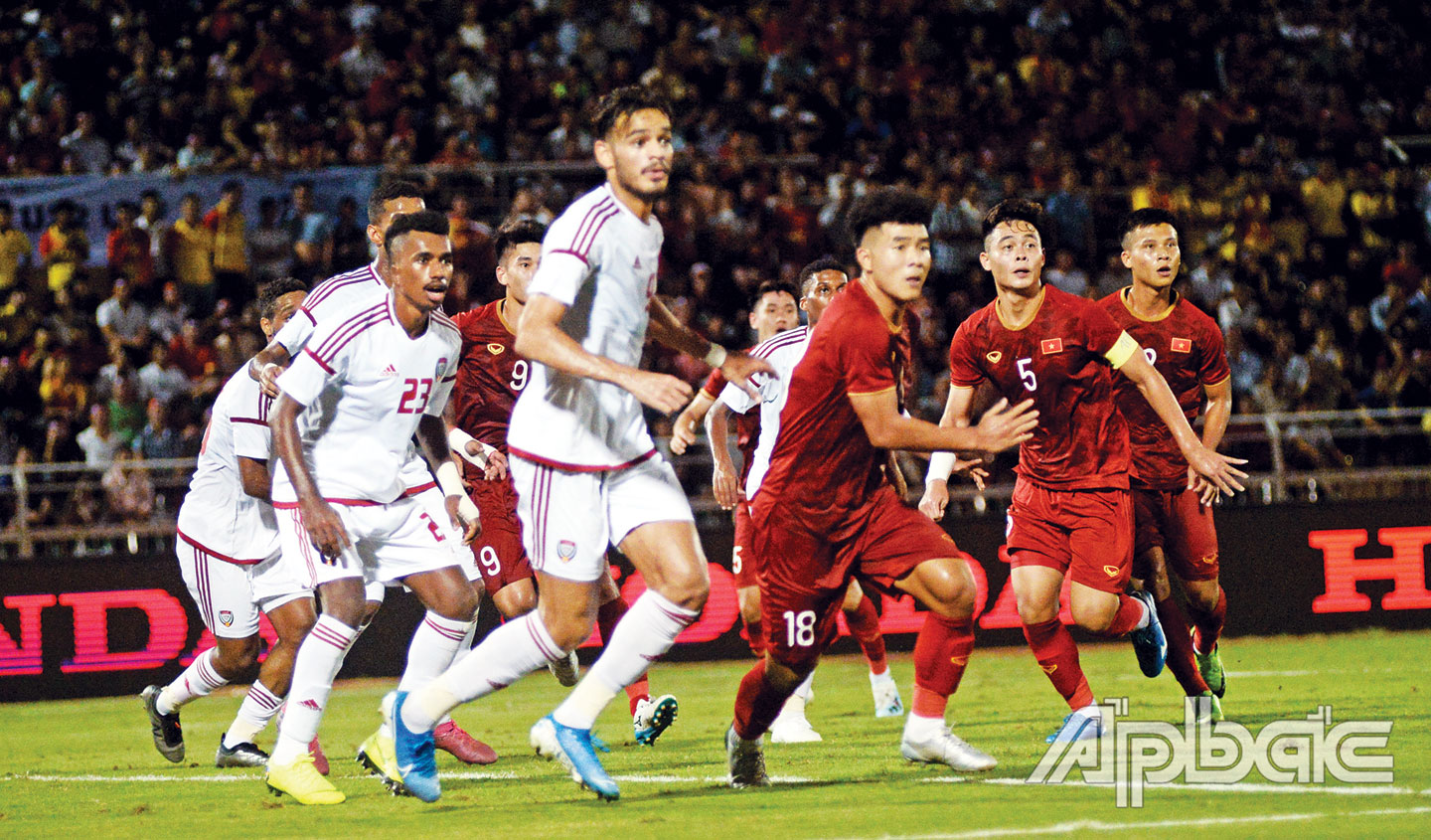 U22 Việt Nam (áo đỏ) sẽ gặp Thái Lan, Indonesia ở vòng bảng môn Bóng đá nam SEA Games 30. Ảnh: TUẤN LÂM