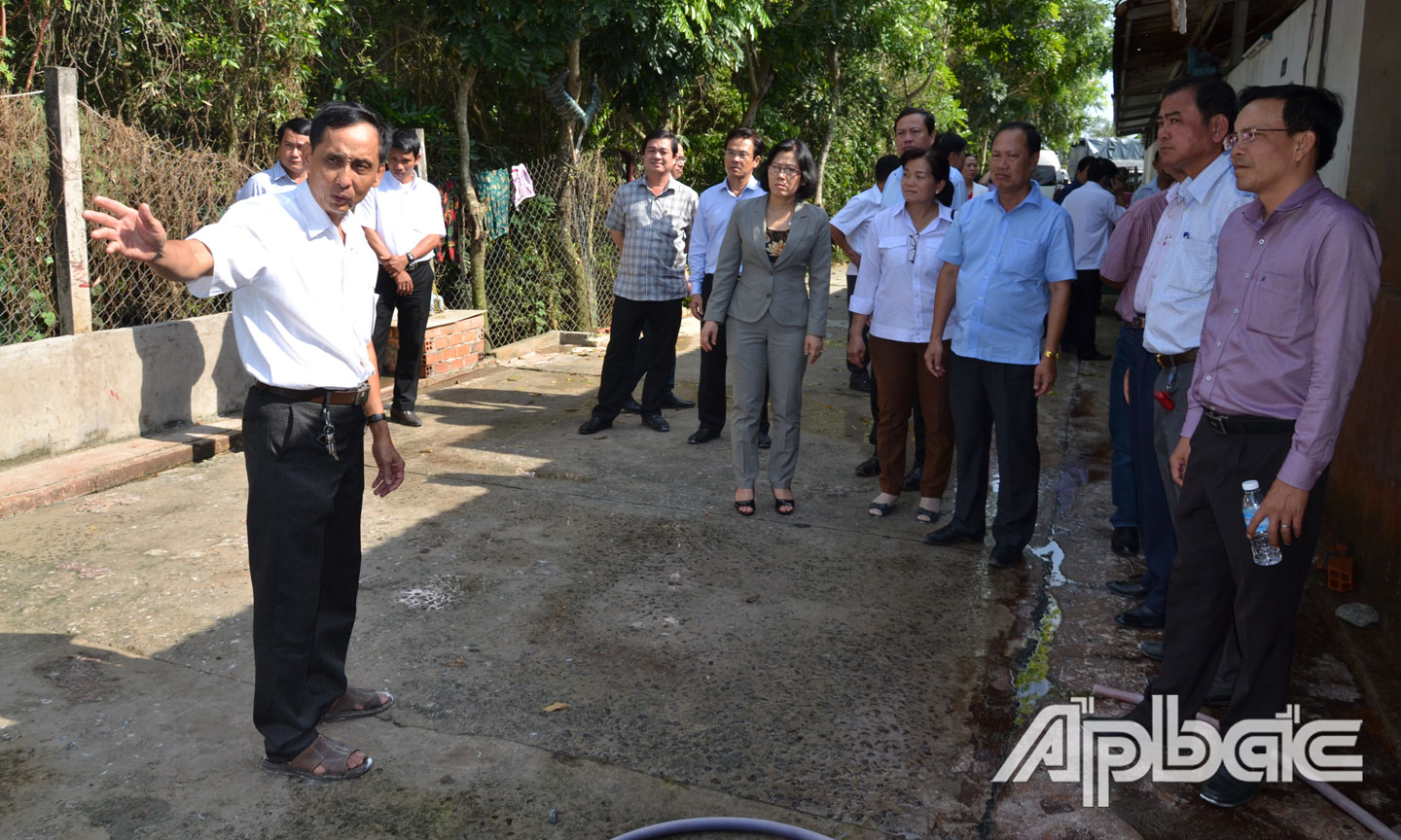 Đoàn công tác UBND tỉnh Bạc Liêu tham quan mô hình Chuỗi giết mổ khép kín an toàn.