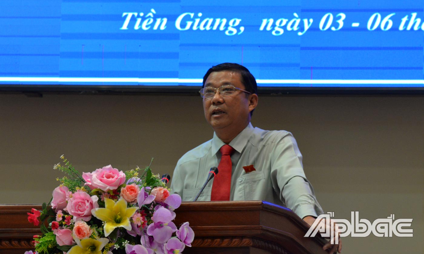 Giám đốc Sở Nội vụ Võ Tấn Hiền giải trình tại phiên giải trình
