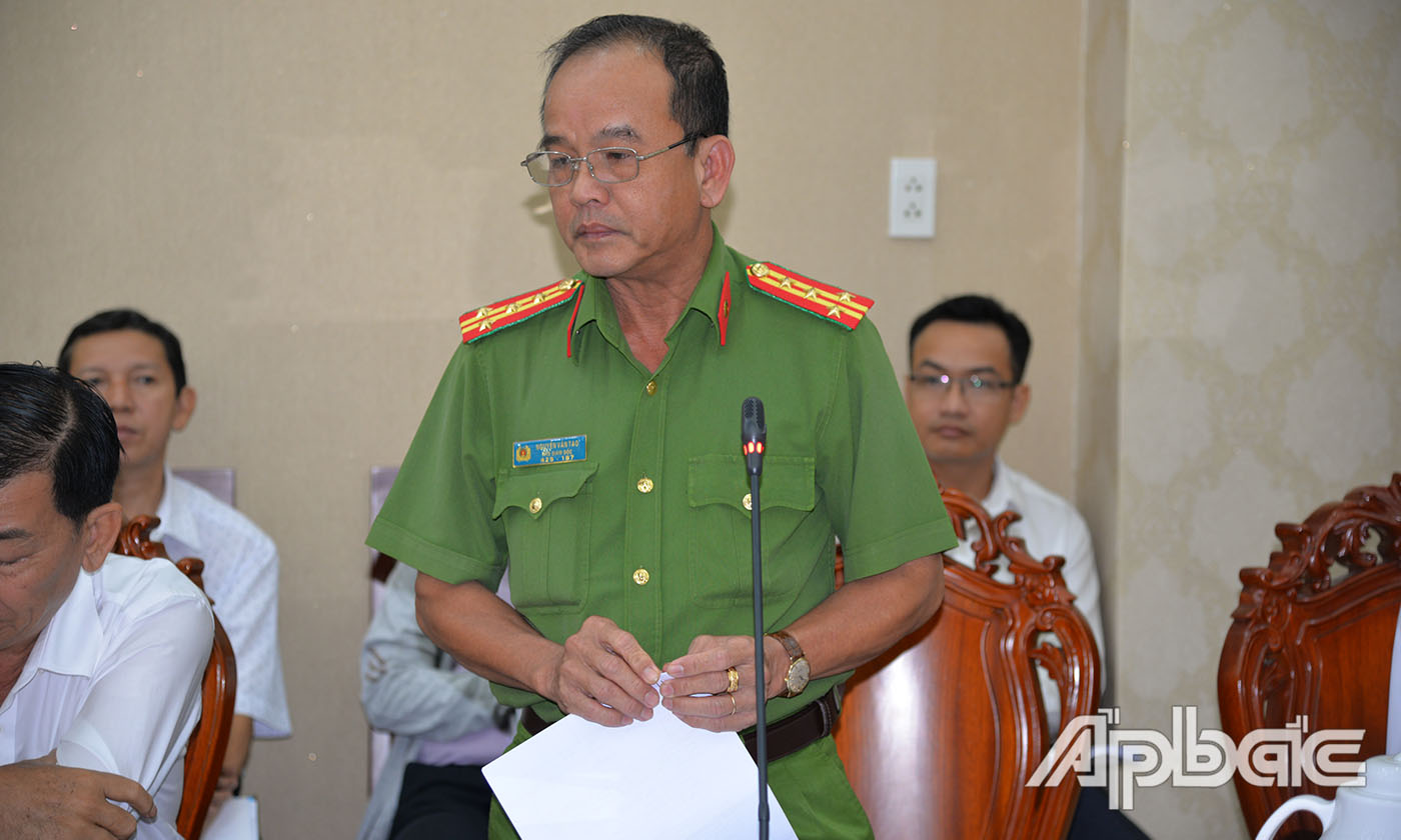 Lãnh đạo các sở, ngành phát biểu tại buổi làm việc