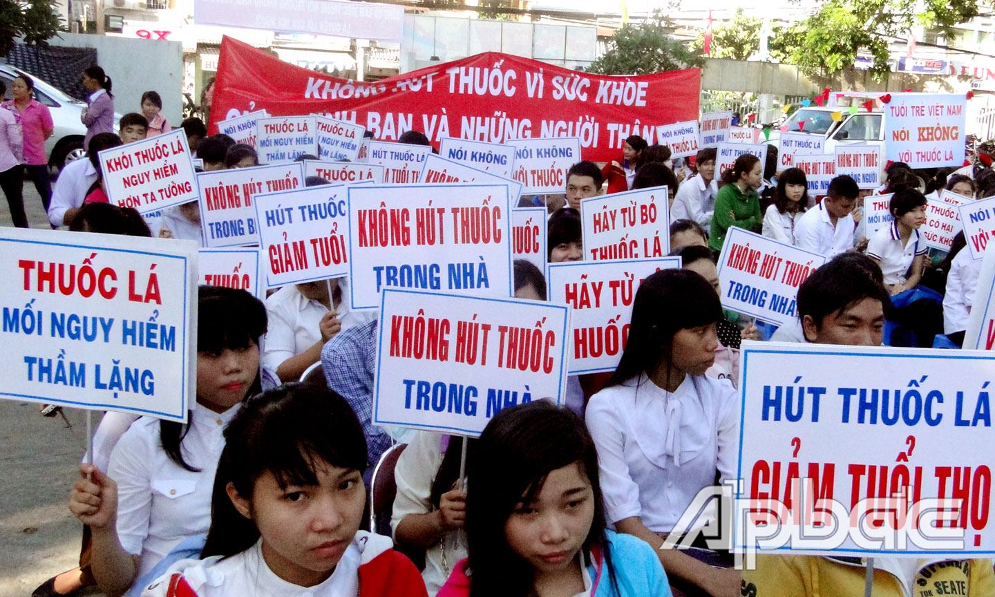 Bên cạnh truyền thông phòng, chống tác hại của thuốc lá, thì việc kinh doanh thuốc lá cũng cần tuân thủ pháp luật.