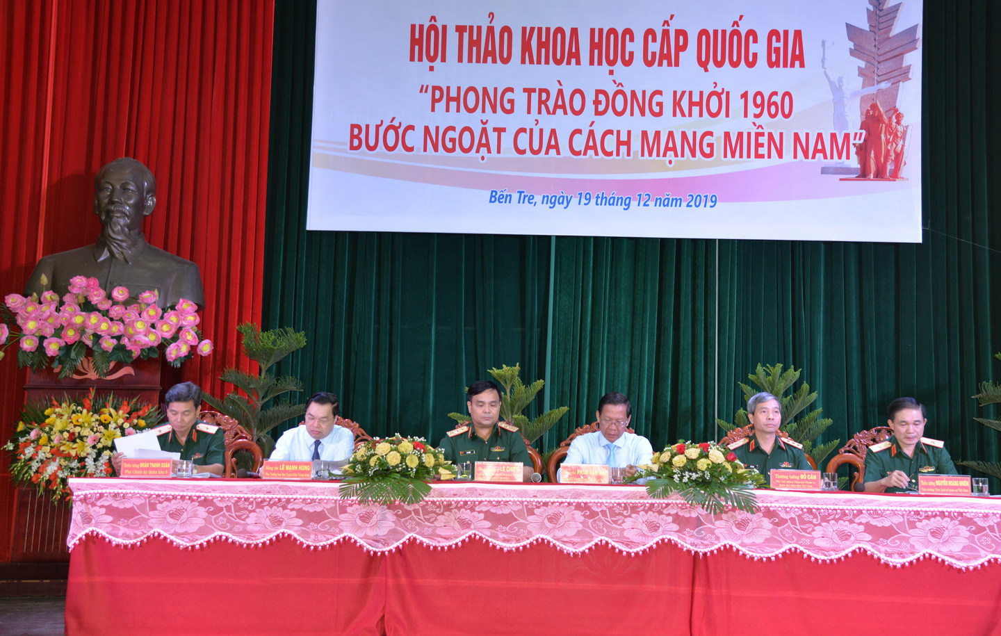 Lãnh đạo Bộ Quốc phòng, Ban Tuyên giáo Trung ương và Tỉnh ủy Bến Tre chủ trì hội thảo