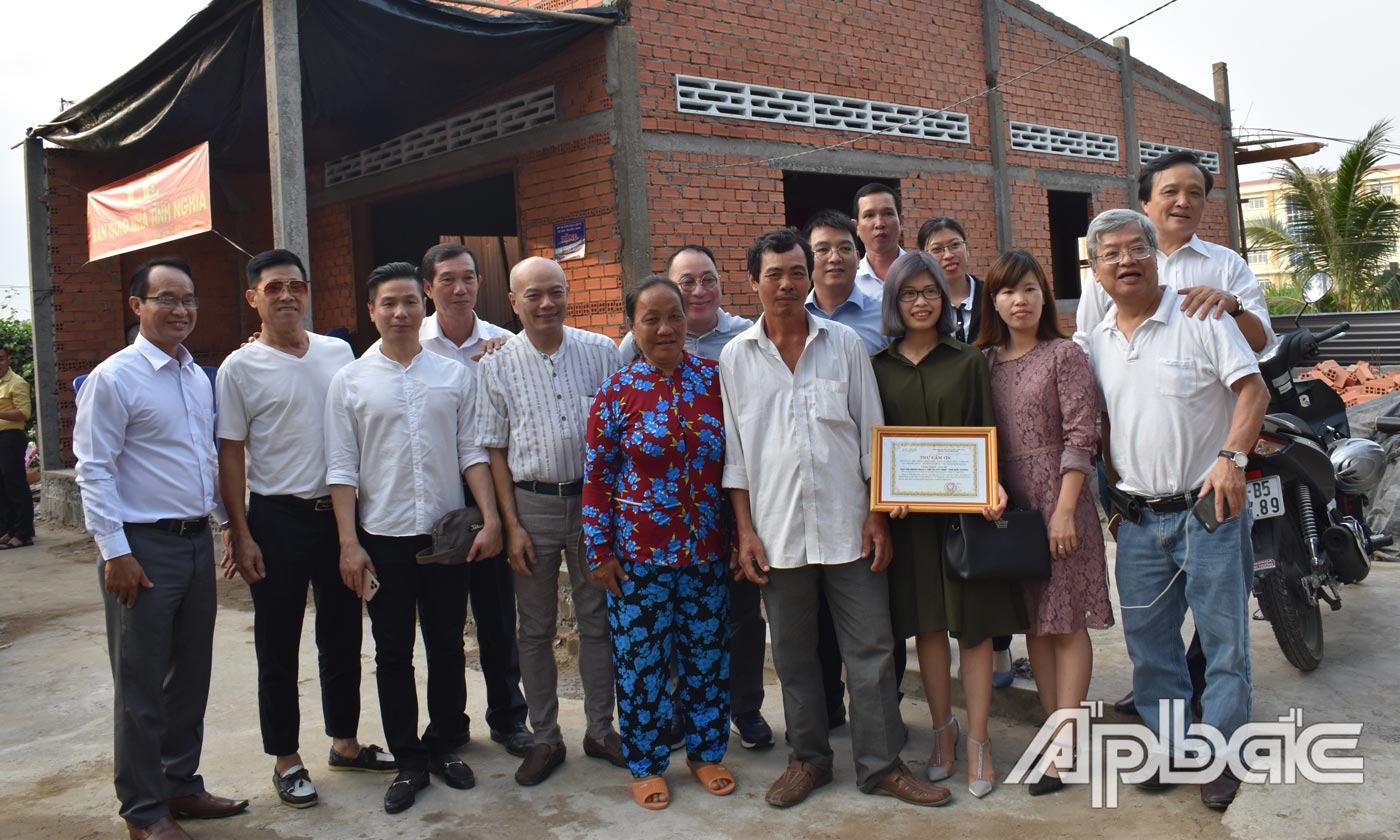 Sở Ngoại vụ Tiền Giang cũng đã tiến hành bàn gia căn nhà tình nghĩa