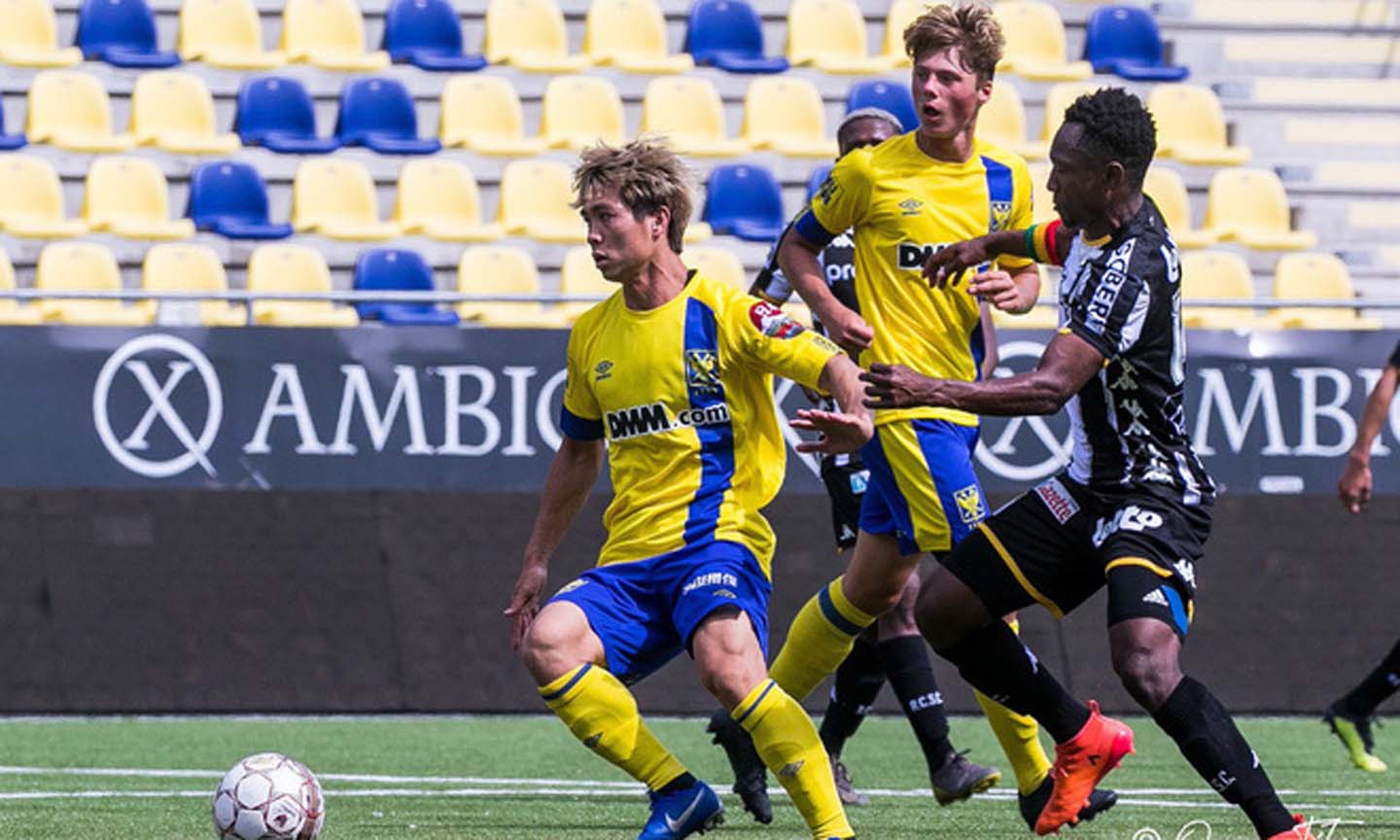  Theerathon là trụ cột của Yokohama Marinos vô địch J-League 2019. Ảnh: Fox Sports.