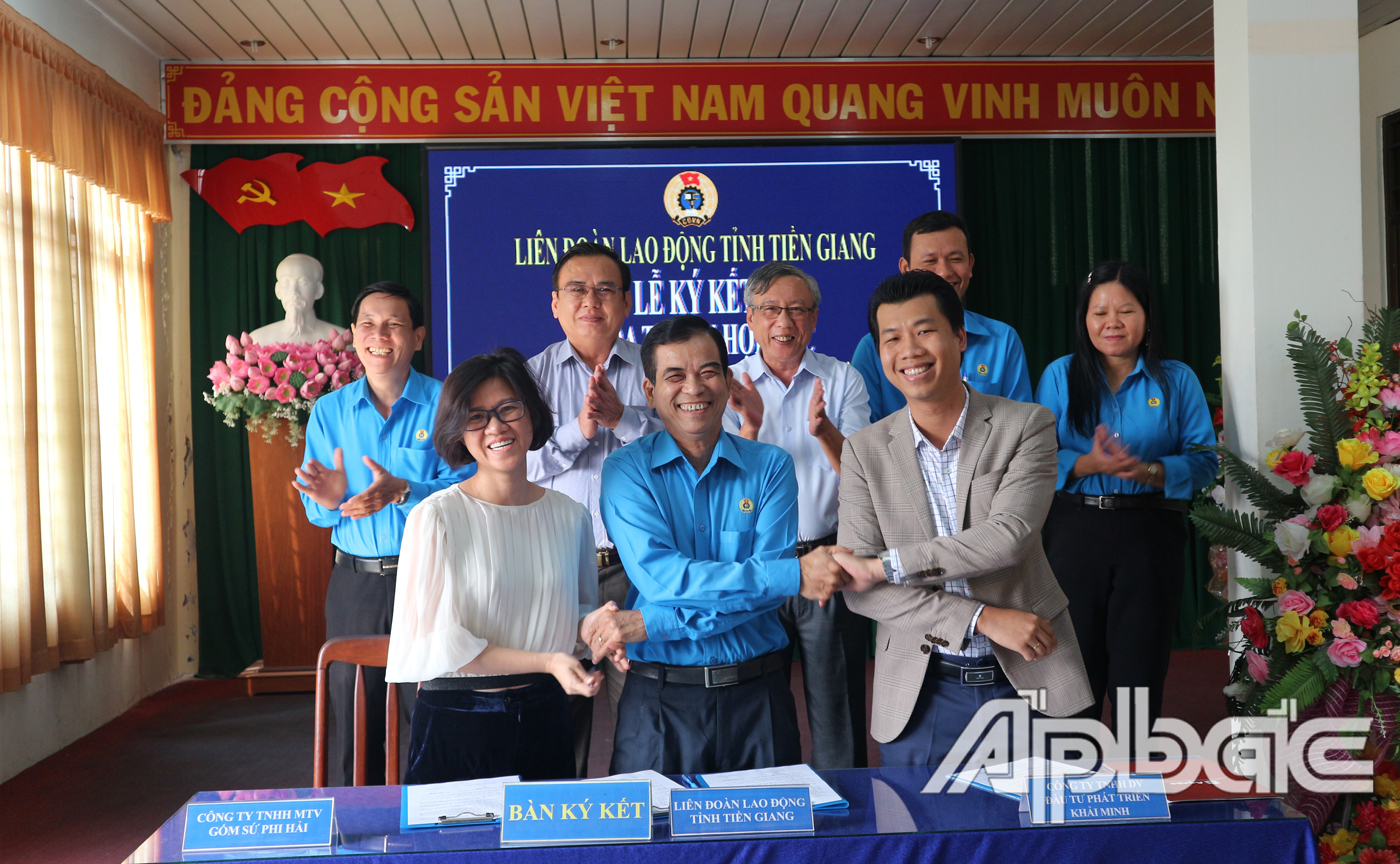Lễ ký kết giữa 