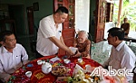 Thăm Bà mẹ Việt Nam Anh hùng Lê Thị Mười tròn 100 tuổi