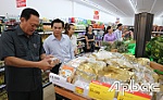 Hàng hóa phong phú, đa dạng đáp ứng nhu cầu mua sắm tết