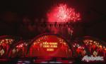 Rực rỡ pháo hoa chào năm mới Canh Tý 2020