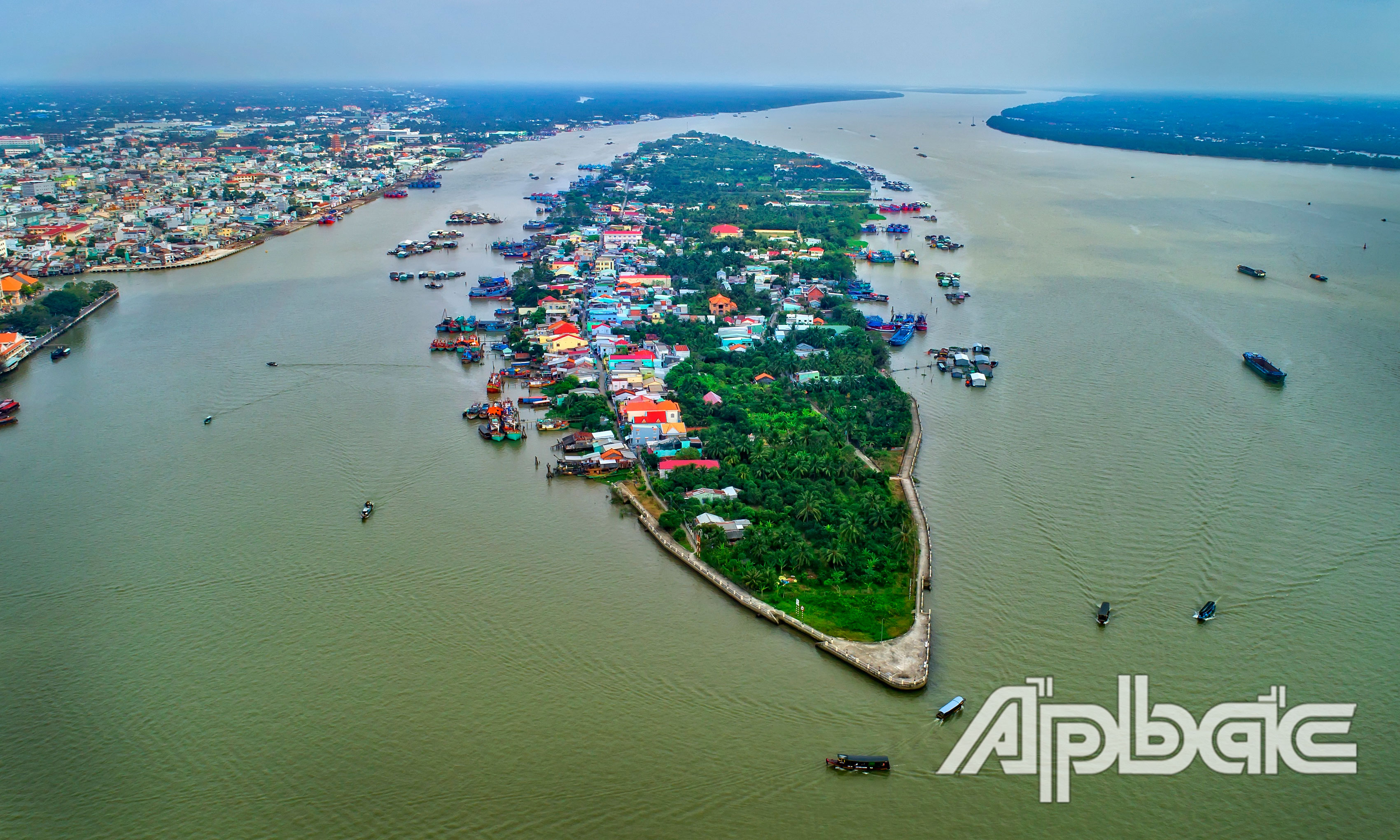 Phường Tân Long nhìn từ trên cao. 	Ảnh: NGUYỄN MINH TÂN