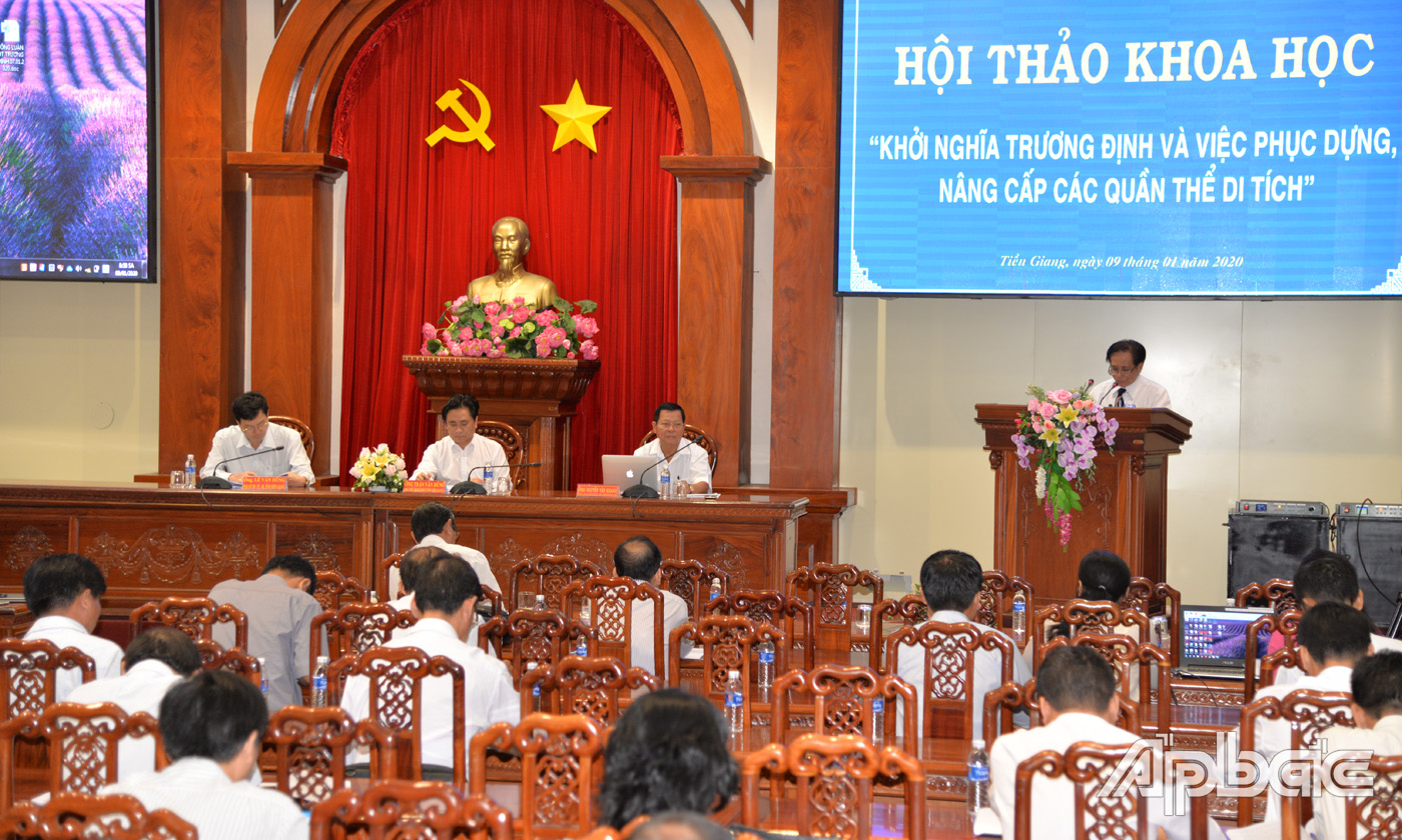 Hội thảo khoa học.