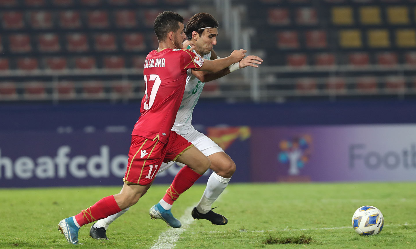 U23 Iraq (áo trắng) hòa U23 Bahrain. (Nguồn: AFC)