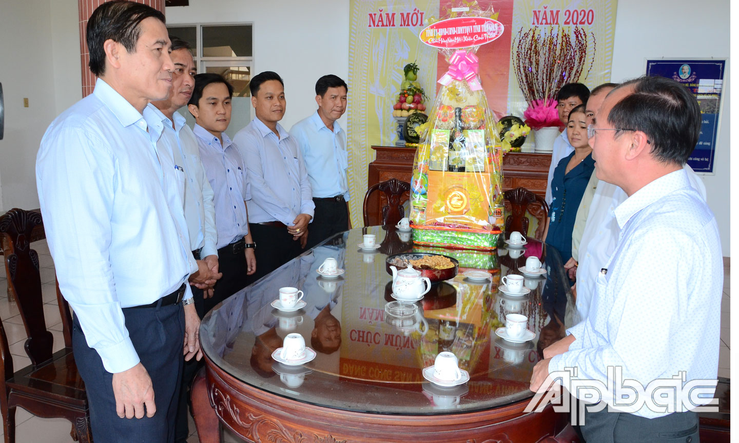 Lãnh đạo tỉnh thăm, chúc tết Thị ủy Cai Lậy.
