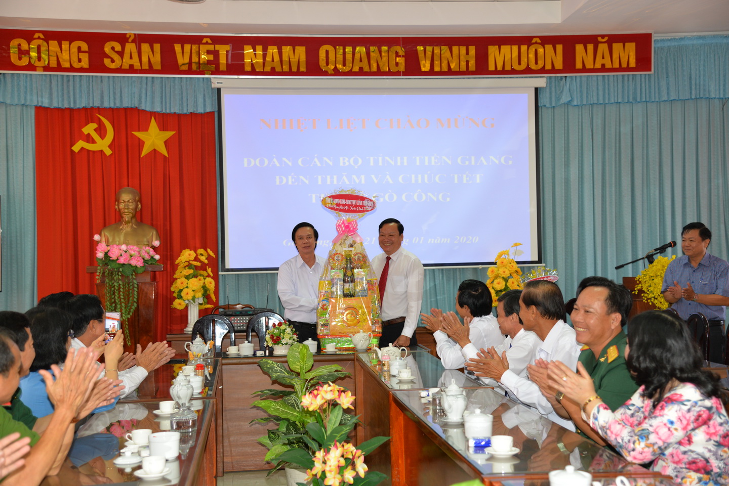 Bí thư Tỉnh ủy đánh giá cao nỗ lực của Đảng bộ, chính quyền và nhân dân Thị xã Gò Công thực hiện đạt và vượt các chỉ tiêu phát triển kinh tế - xã hội năm 2019