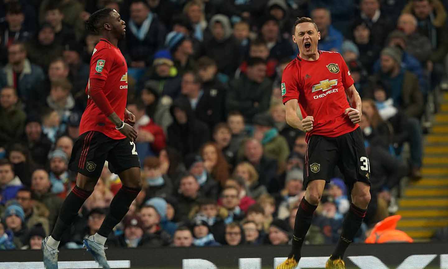 Matic bất ngờ mở tỉ số cho Man Utd. Ian Honsong